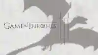Keyart zu Game of Thrones Staffel 3: Vor hellgrauem Hintergrund ist der Schatten eines Drachen abgebildet. 