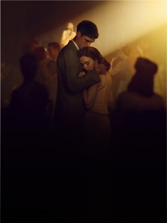 Serienposter zu ‚The Narrow Roas To The Deep North‘: Links ein großer Mann, der gerade eine Frau umarmt.