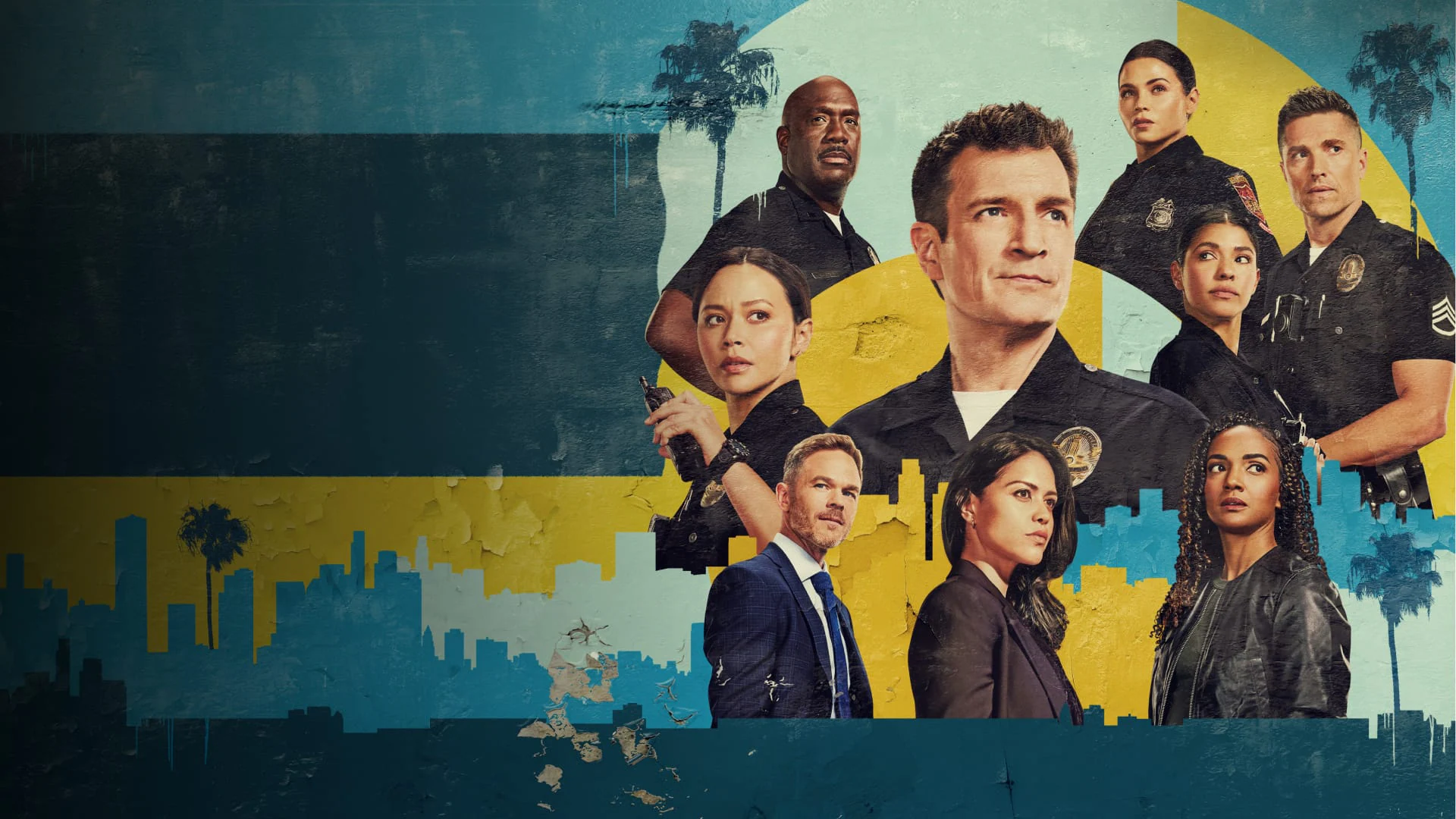 "The Rookie" Staffel 7. Dabei ist Nolan (Nathan Fillion) in der Mitte abgebildet, umgeben von seinen Polizeikollegen.