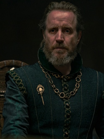 Otto Hightower, Interpretato da Rhys Ifans