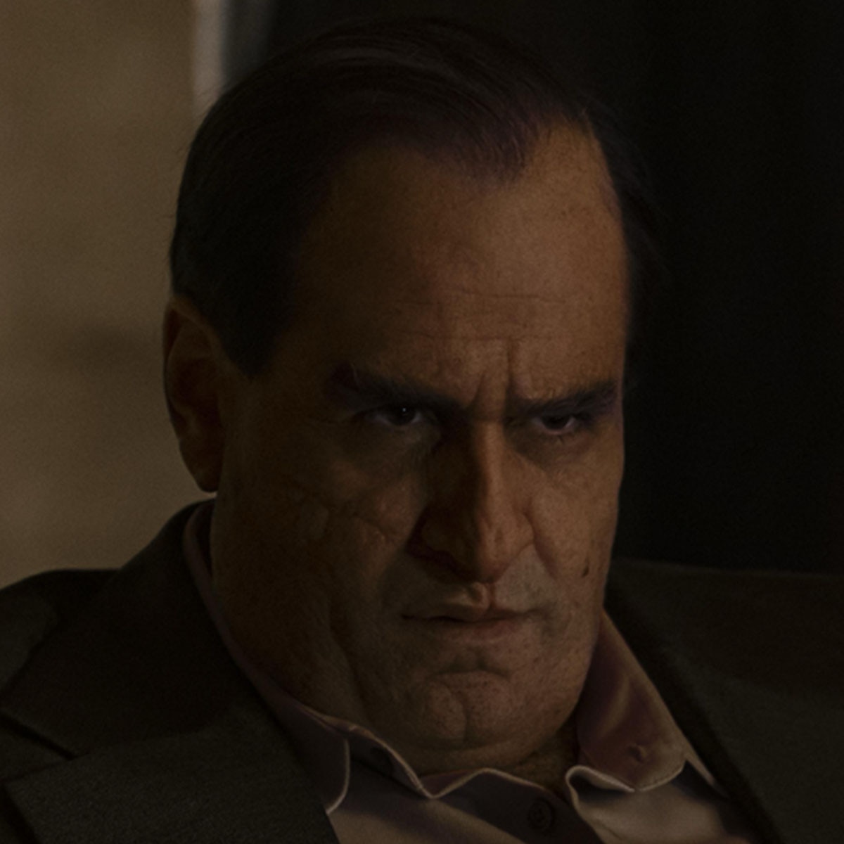 Immagine di Oswald “Oz” Cobblepot/Il Pinguino interpretato da Colin Farrell